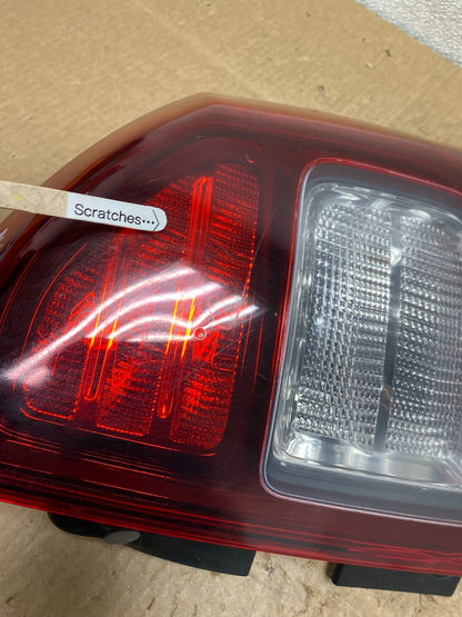 2014 - 2017 Jeep Compass Right Passenger Side Tail Light Z1127 DW3