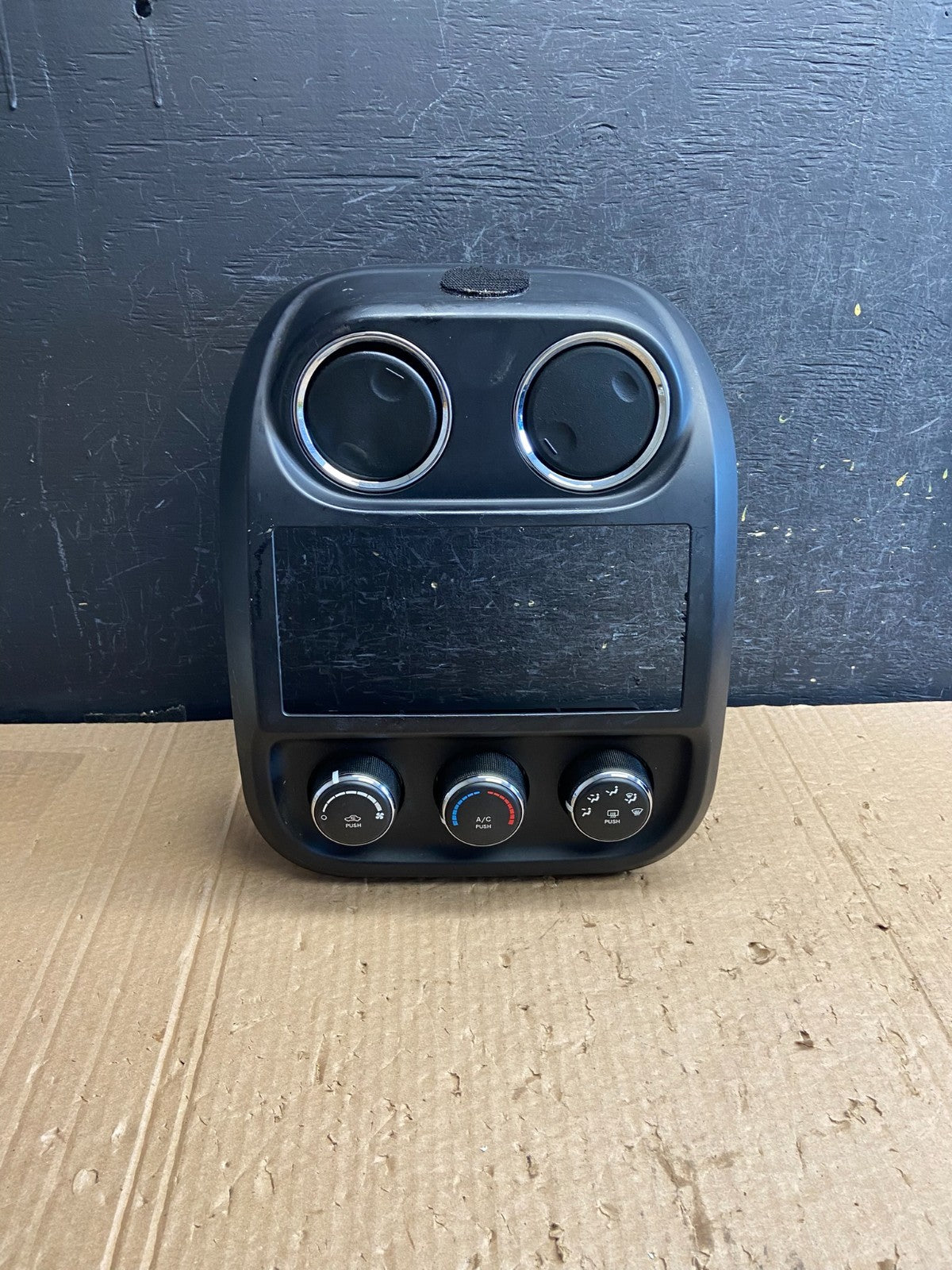 2011 to 2017 Jeep Compass Dash Climate Temperature Control Radio Bezel AF6455 DW0