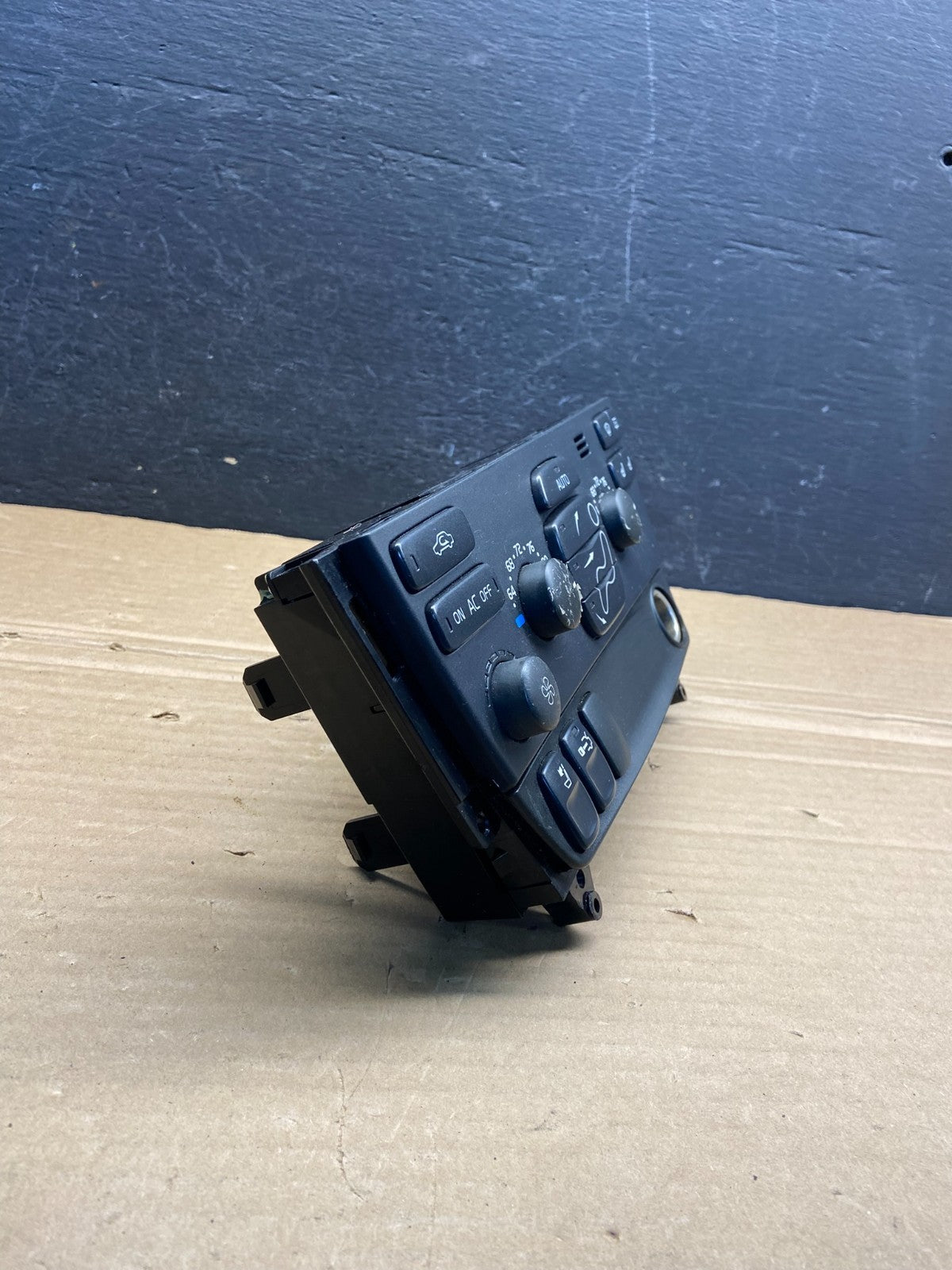 2005 - 2009 Volvo S60 V70 A/C Heater Climate Control ae4602 DG1