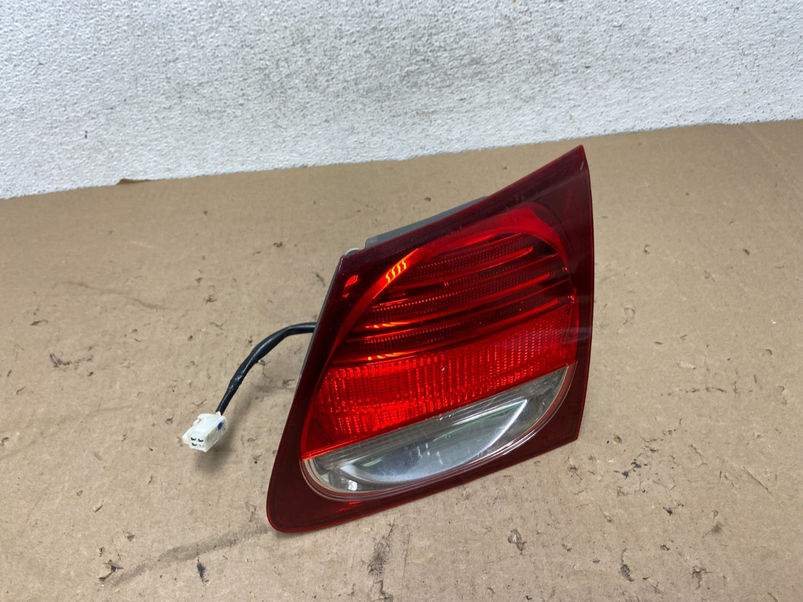 2006-2011 Lexus GS350 GS430 GS450H Right Passenger Inner Tail Light AG43522