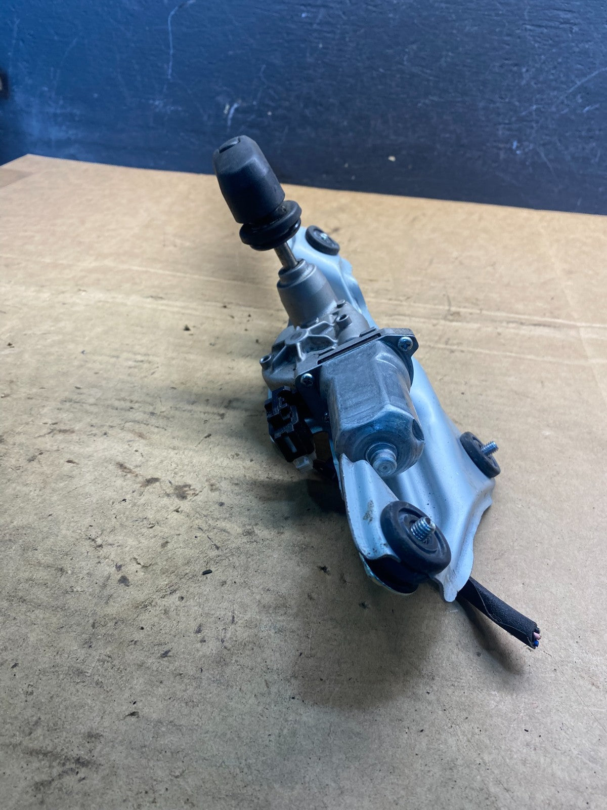 2016-2021 Hyundai Tucson Rear Liftgate/Hatch Window Wiper Motor AD7426 DG4