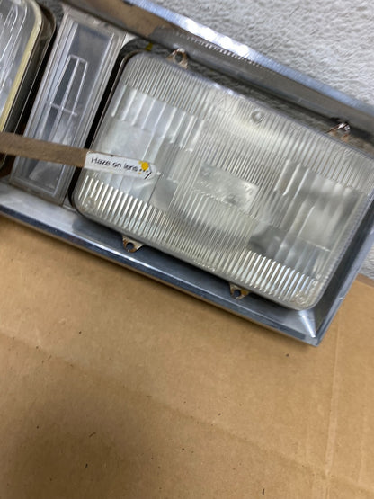 1980 to 1989 Lincoln Town Car Left Or Right HeadLight E0VB-130520-AH N40614