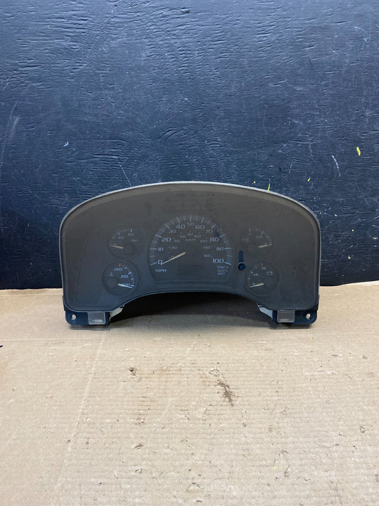 2004 to 2007 Chevrolet Express Speedometer Cluster Gauge R2860 DG0