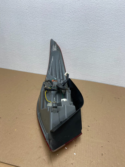 2011 2012 2013 Hyundai Elantra Sedan Right Passenger Tail Light OEM AB6362 DW5