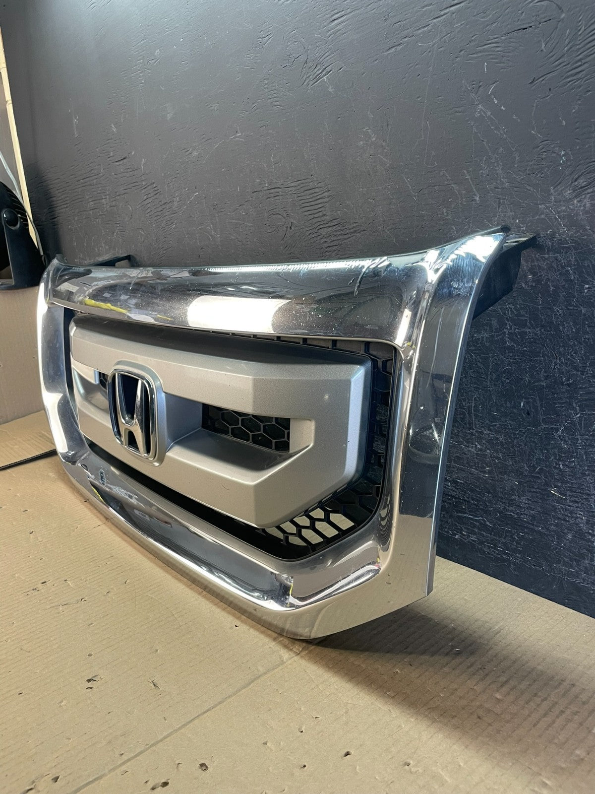 2009 to 2011 Honda Pilot Front Upper Grill Grille ae3738 DG1