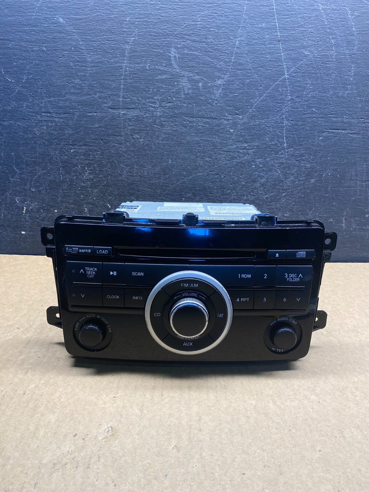 2009 2010 Mazda CX9 CX-9 Radio Stereo CD MP3 Audio Player ag6029 DG0