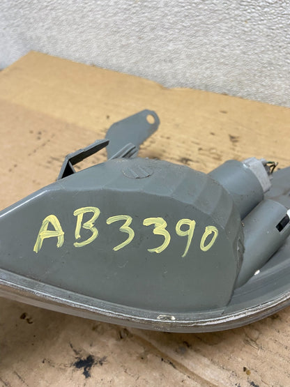2000 - 2001 Toyota Camry Front Right Passenger RH Turn Signal AB3390 DW6