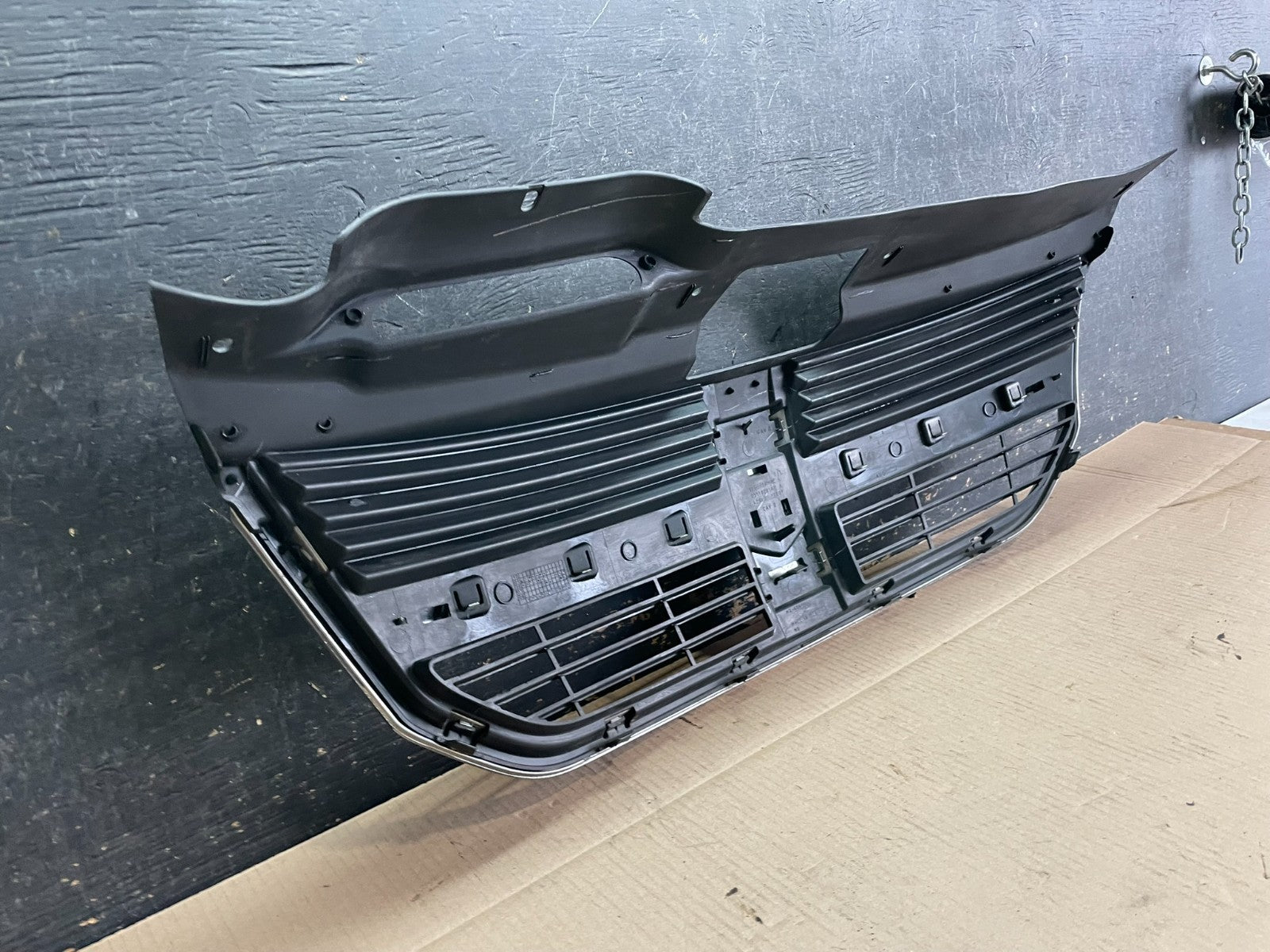 2009 to 2010 Dodge Journey Chrome Front Upper Grill Grille OEM z8350 DG6