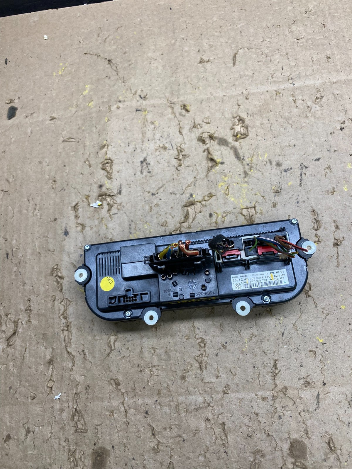 2009 - 2011 Volkswagen CC Center Climate Control Panel AC Heater u5637 DG4
