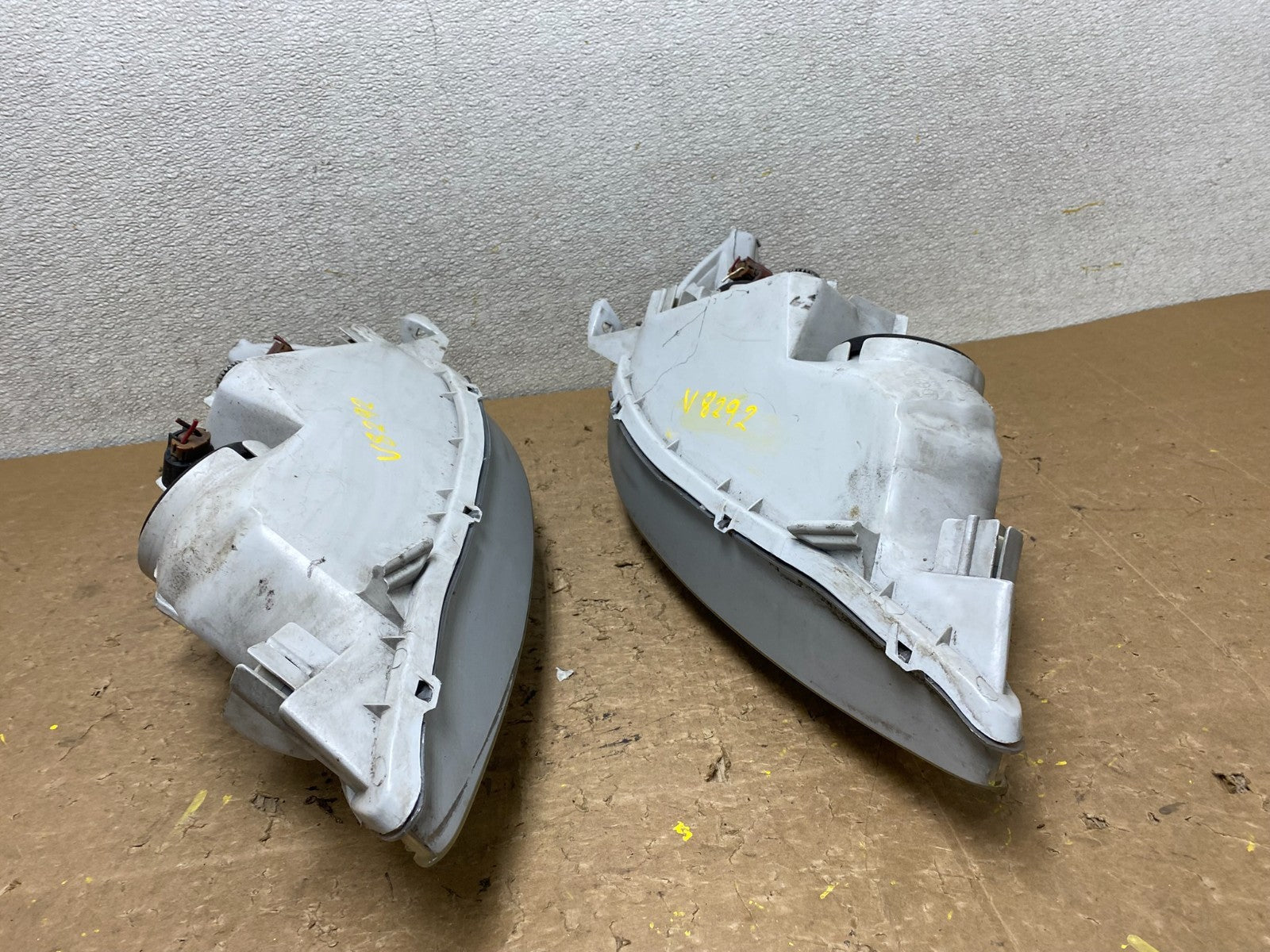 2002 2003 2004 Toyota Camry Left+Right Set Side Halogen Headlights V8292 DW15