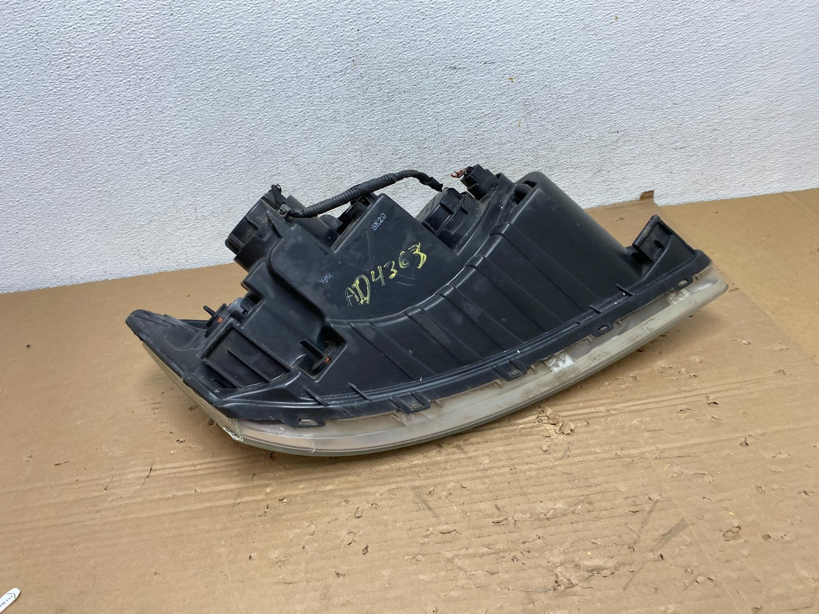 2009 - 2010 Hyundai Sonata Left Driver LH Side Headlight Halogen AD4363 DW7
