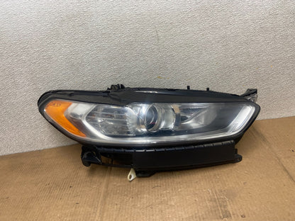 2013 to 2016 Ford Fusion Right Passenger Rh Side Headlight AA6206 DW0