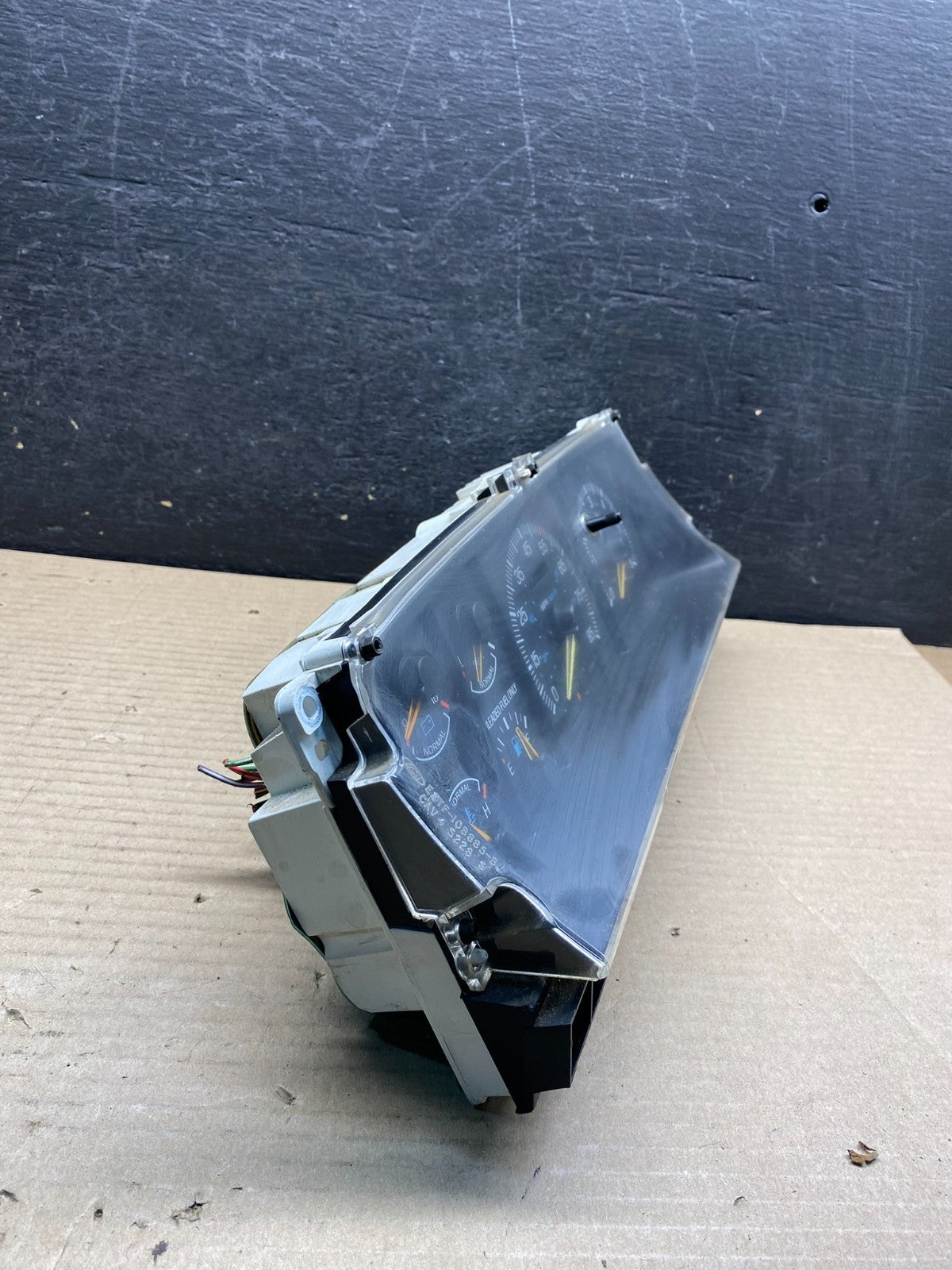 1987 to 1991 Ford F250 F350 Speedometer Cluster Gauge ah9715 DG1