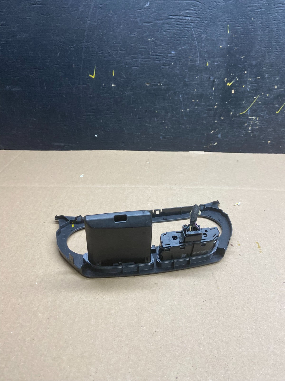2013 to 2016 Ford Escape Climate Control Trim Panel W/ Switches t9093 DG Oem4