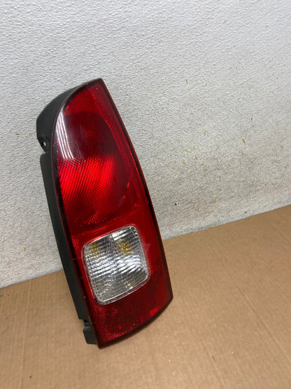 2001 to 2002 Nissan Quest Right Passenger Rh Side Tail Light AI8350 LK2