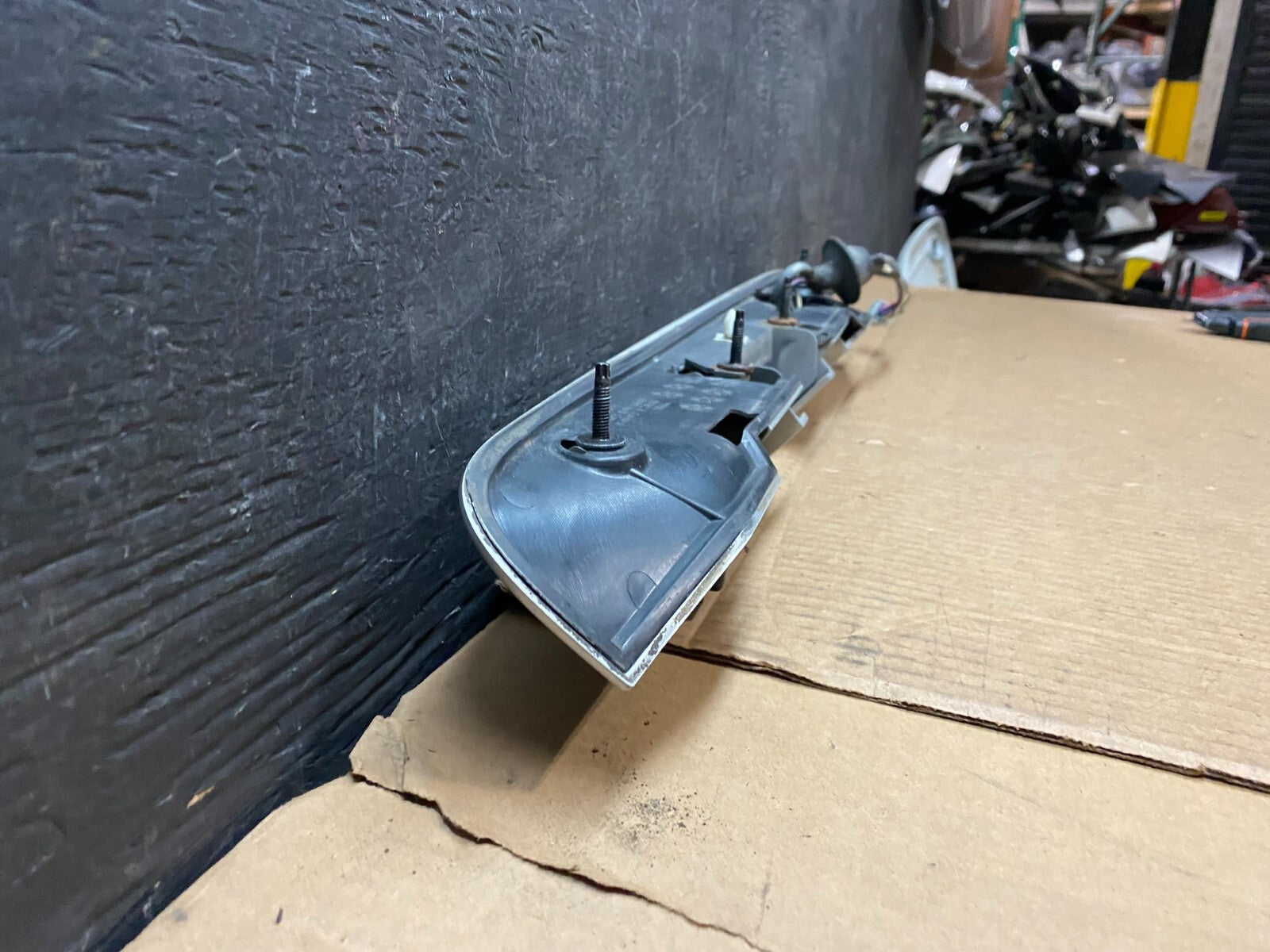 2008-2012 Buick Enclave Trunk Lid Finish Garnish Panel Moulding Camera Z8377 DG7