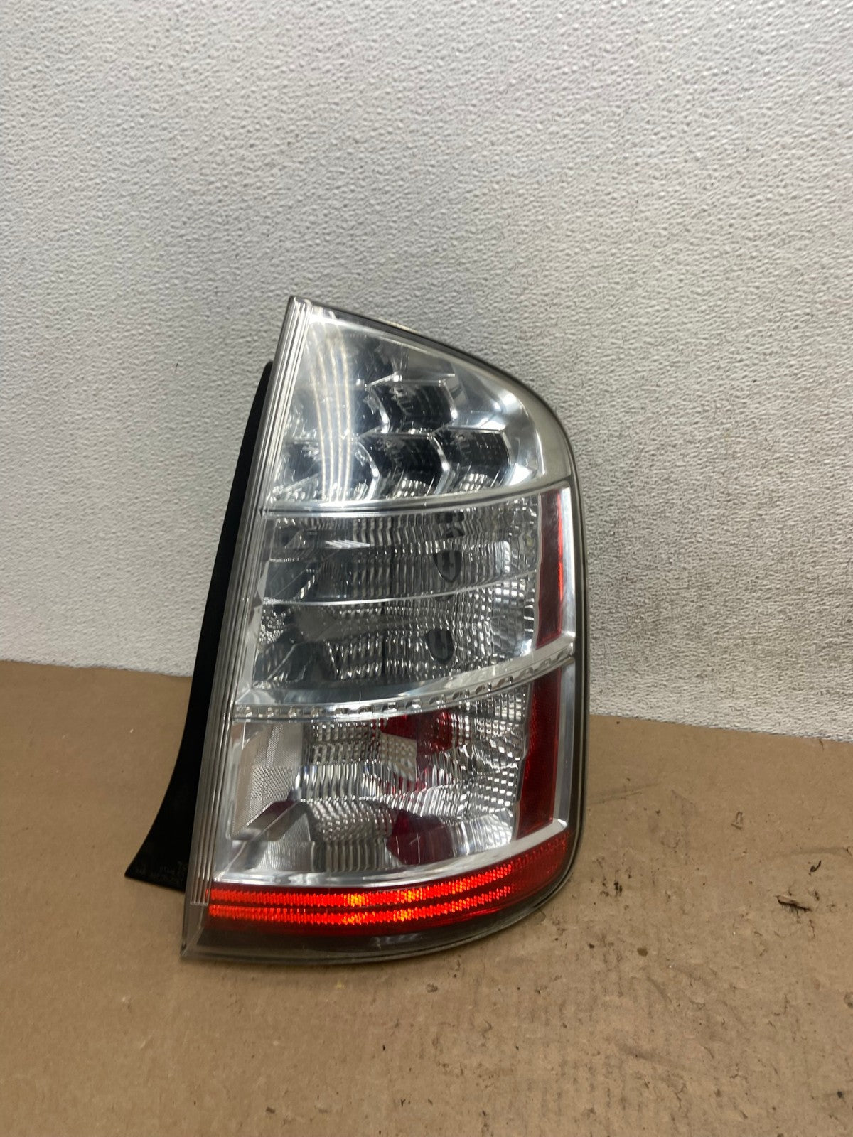 2006 to 2009 Toyota Prius Tail Light Right Passenger Side AG5639 LK0