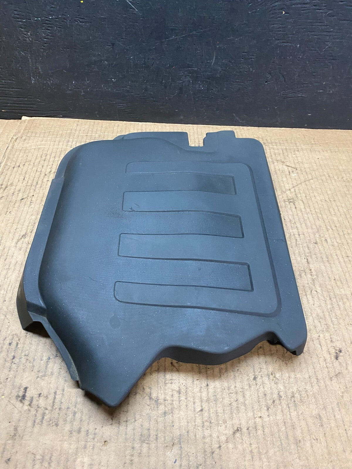 2008 to 2012 Chevrolet Malibu Engine Cover Plastic Motor Shield G2791 DG13