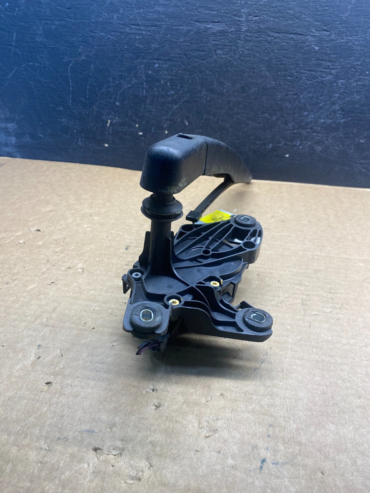 2011 to 2019 Ford Explorer Rear Windshield Wiper Motor AF6600 DG4