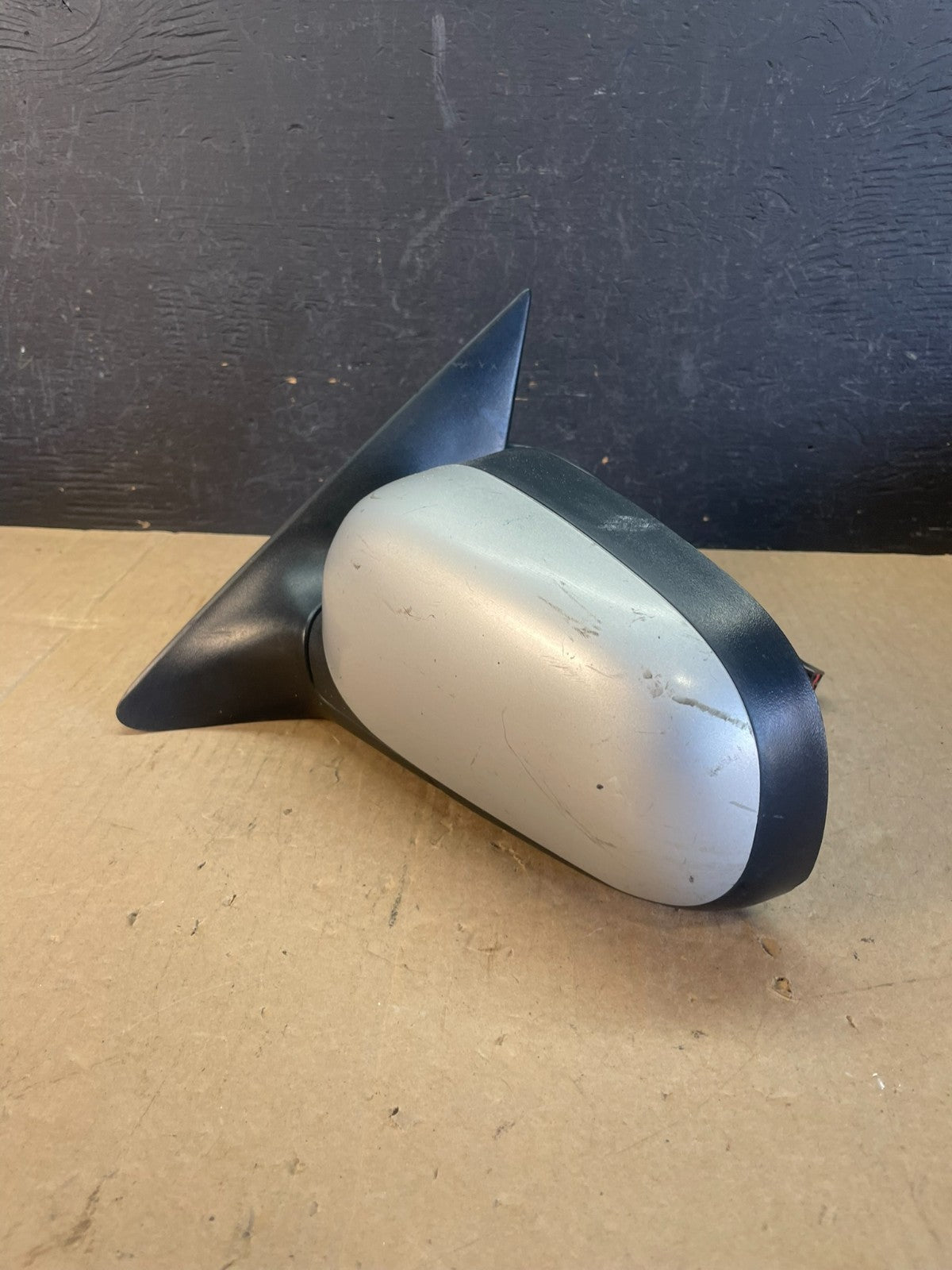 2002 to 2008 Ford Crown Victoria Driver Left Side View Door Mirror AD5690 DW1
