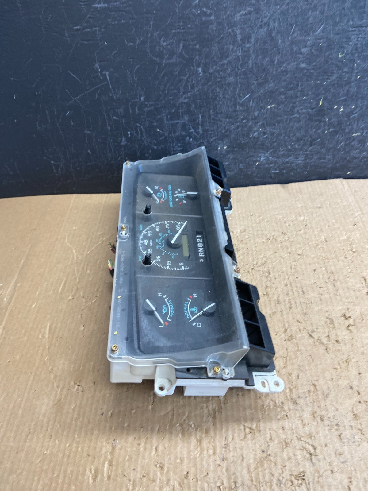 1992 to 1996 Ford F150 F-Series Bronco Speedometer Cluster Gauge AF1577 DG1