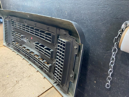 2008 to 2014 Ford Econoline E150 E250 Front Upper Chrome Grill Grille s5674 DG4