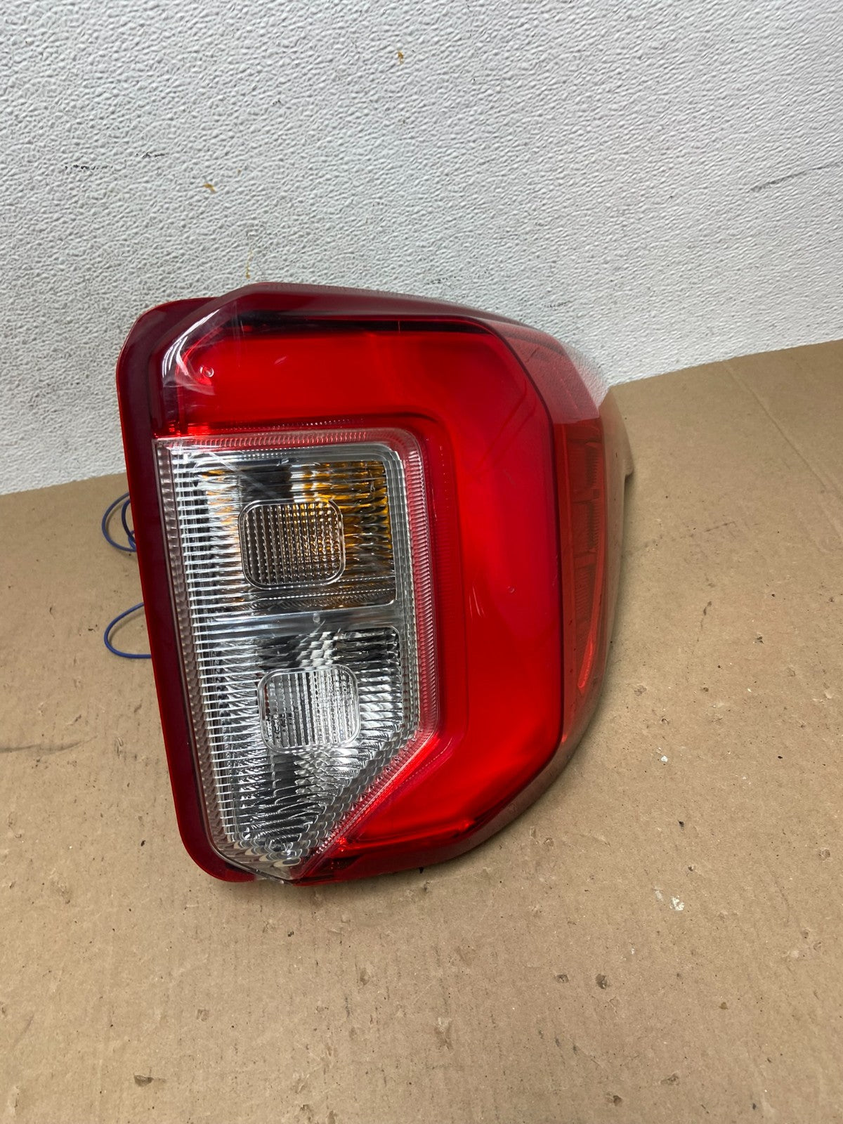 2020 2021 2022 2023 Ford Explorer Right Passenger Side Tail light AD6494 DW0