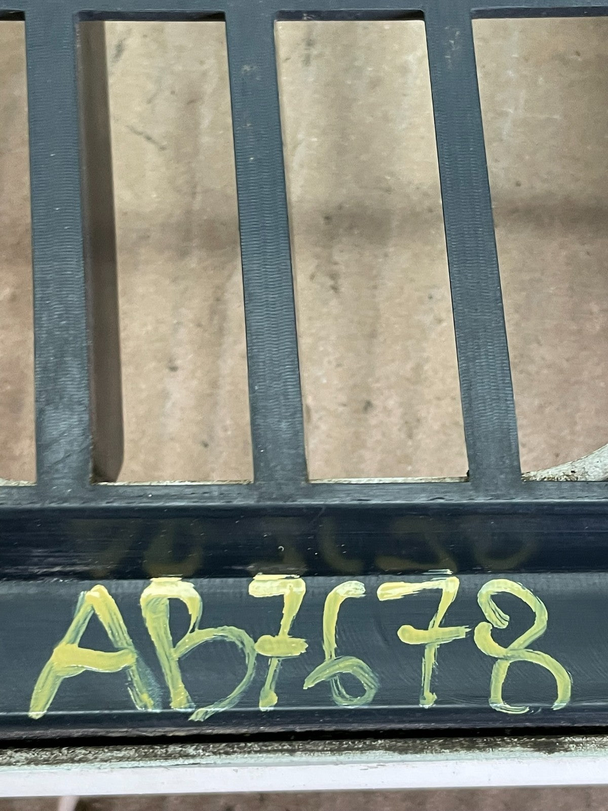 2008 2009 2010 Jeep Grand Cherokee Front Upper Grill Grille OEM AB7678 DG14