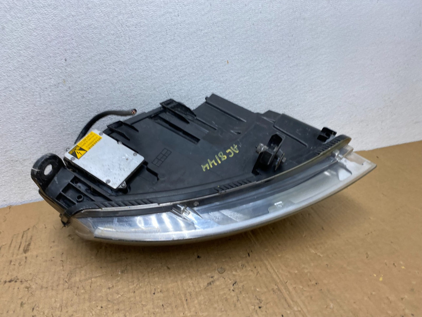2005 to 2008 Audi A6 Left Driver Side Headlight Xenon HID AC8144 DW7