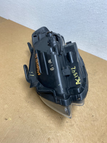 2010 - 2011 Kia Soul Right Passenger RH Headlight Halogen Oem AC1842 DW11