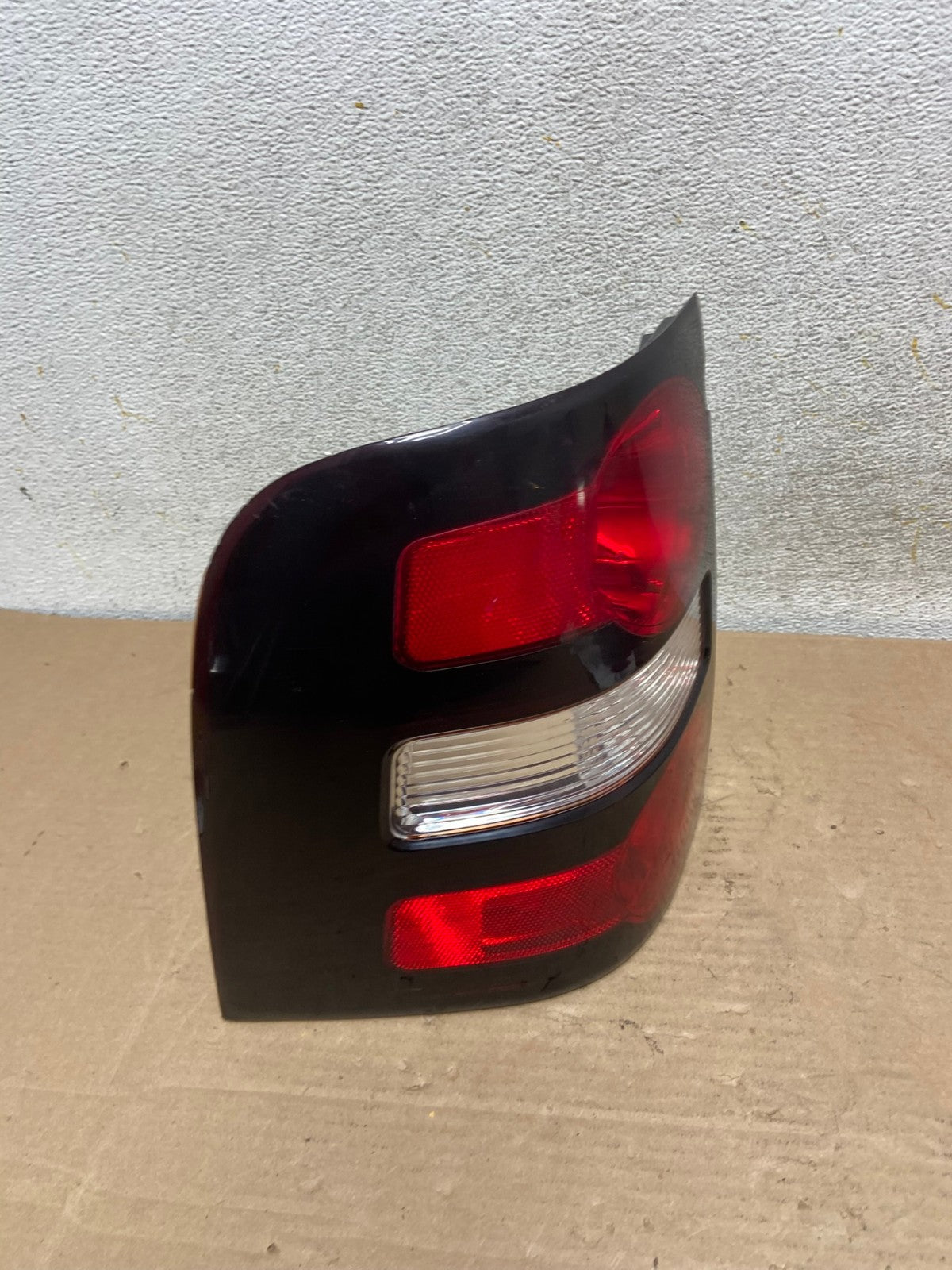 2006 to 2010 Ford Explorer Left Driver Lh Side Tail light DEPO AH9449 LK2