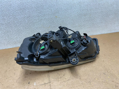 2011 to 2016 Chrysler Town and Country Right Passenger Headlight X9033 DW9
