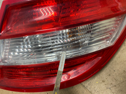2008 2009 2010 2011 Mercedes C-Class Right Passenger Tail Light Oem X7082 PS3