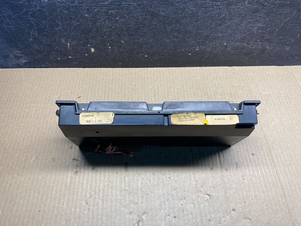 1993-1994 Lincoln Town Car Speedometer Gauge Cluster F3VF-10849-BA ai4904 DG3