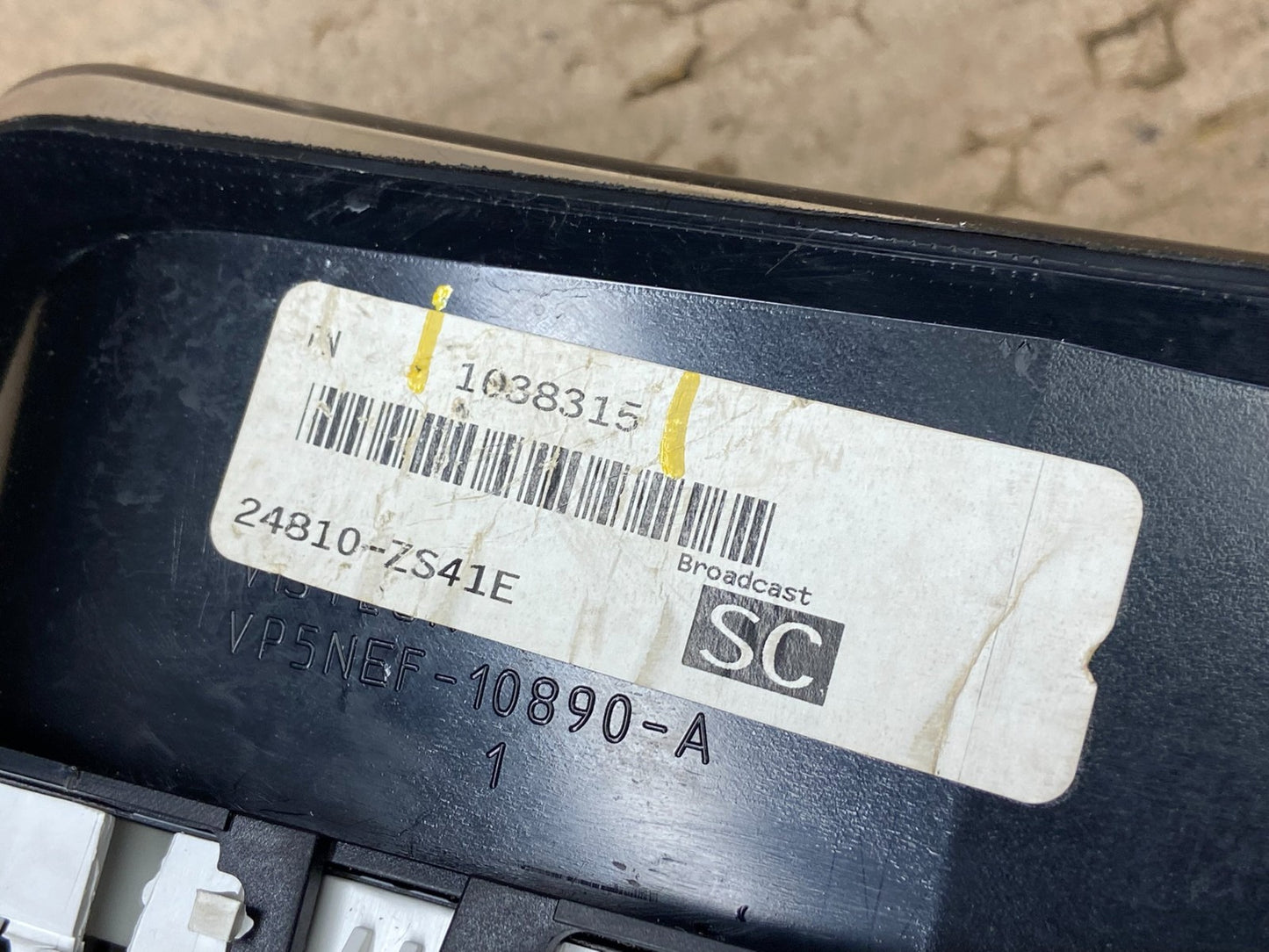 2007 Nissan Xterra Frontier Speedometer Cluster Gauge OEM T6295 DG7