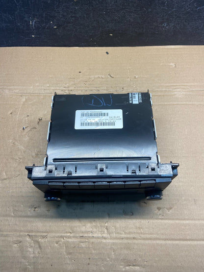2009 to 2013 Volkswagen Routan Radio CD Player MY GIG Screen ae2424 DG3