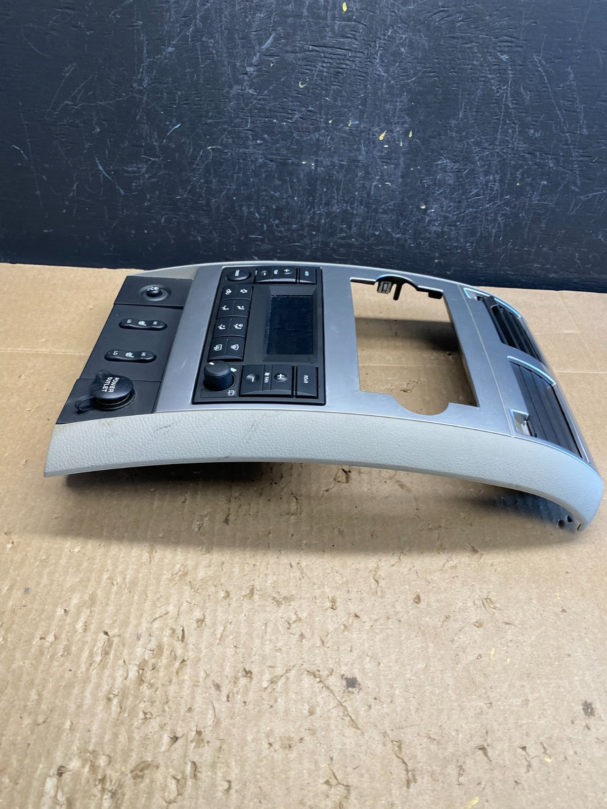 2005-2009 Dodge Durango Heat AC Climate Temperature Control Radio Bezel ac67212