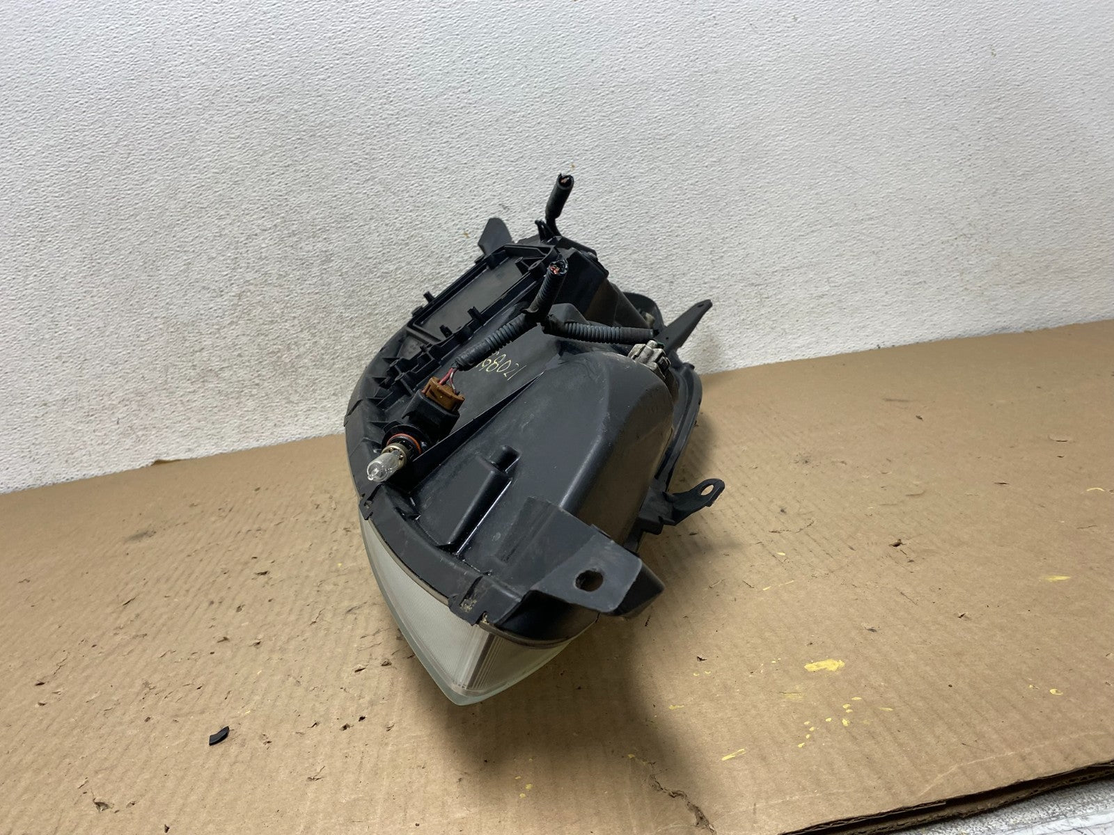 2006 to 2010 Toyota Sienna Left Driver Lh Side Headlight Halogen AG8021 DW8