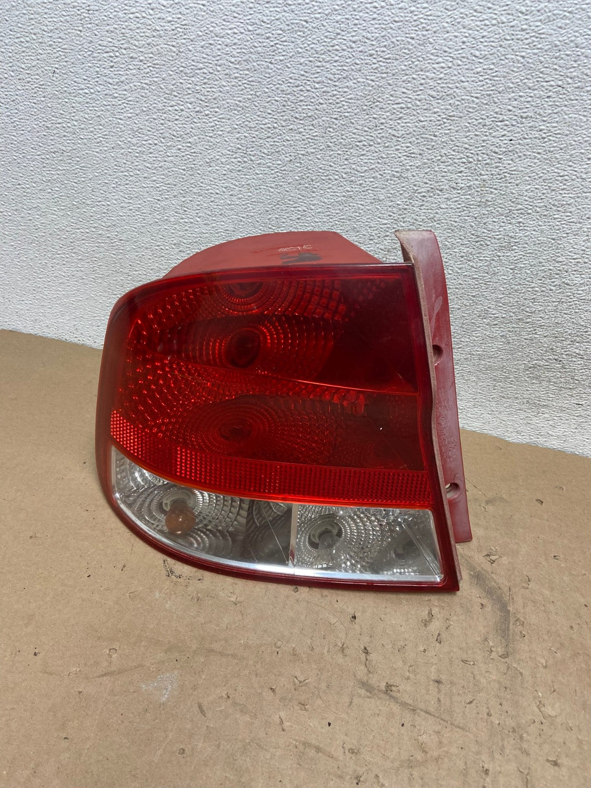 2004 2005 2006 Chevrolet Aveo Sedan Left Driver LH Tail Light AG4219 LK0