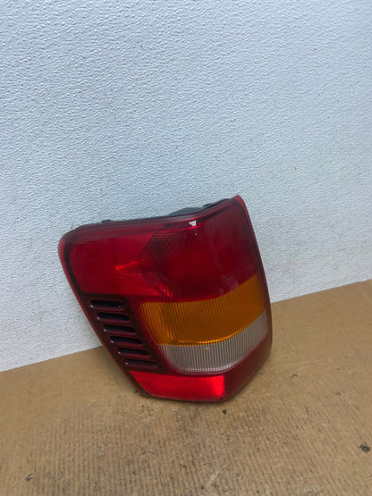 1999 - 2004 Jeep Grand Cherokee WJ Left Driver Lh Tail Light DEPO AE2800 LK2