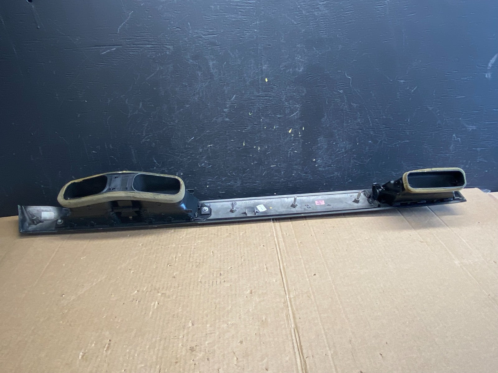 2004-2010 BMW E60 528i 535i 550i Front Center Dash Air Vent Panel Trim AE4233 DG2