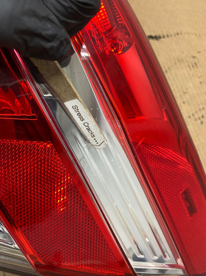 2014 to 2015 Nissan Pathfinder Hybrid Passenger Right Tail Light ah4083 DG4