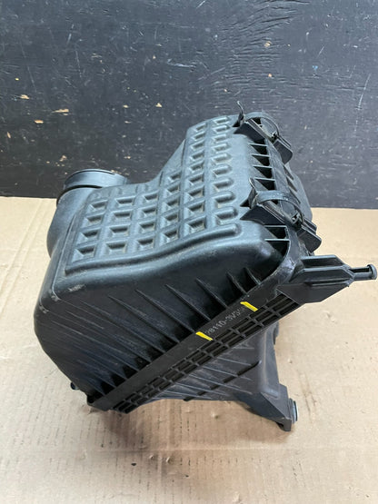 2012 to 2017 Hyundai Azera Air Intake Cleaner Box M9022 OEM DG2