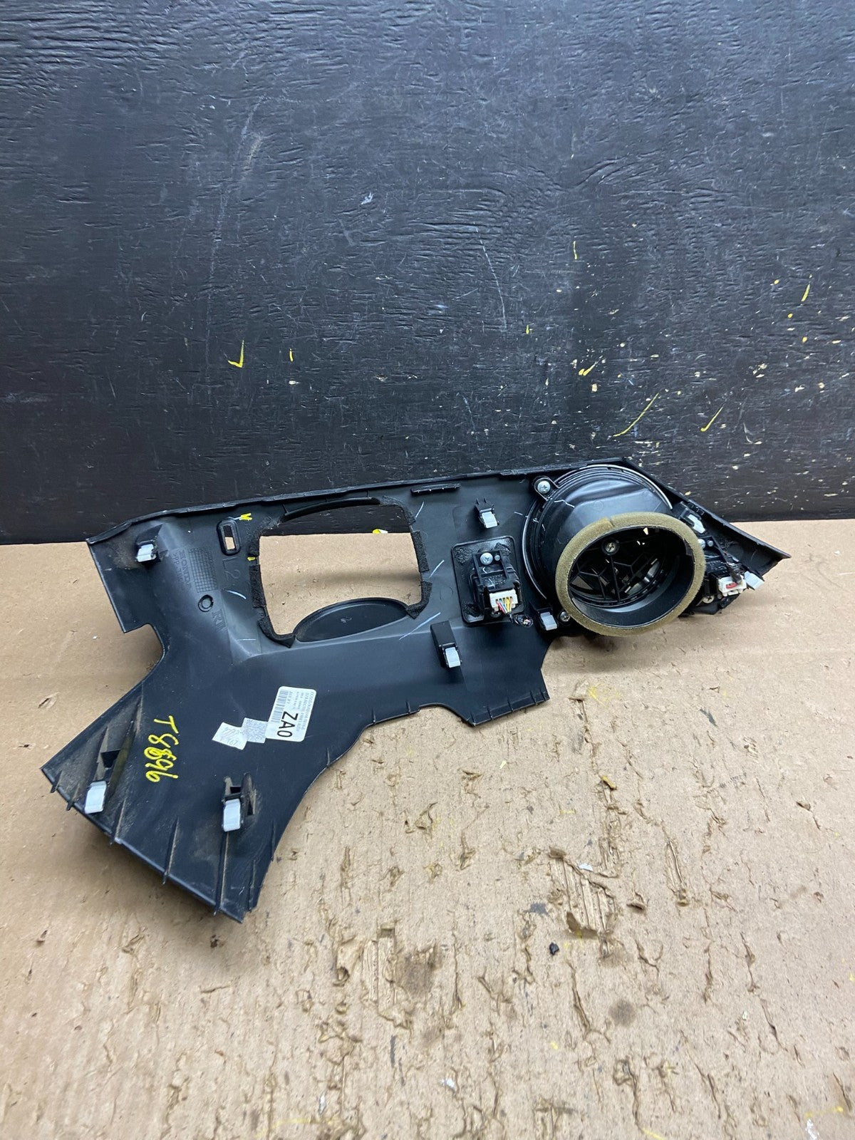 2009-2015 Honda Pilot Left Dash Vent Center Panel Bezel Hazard Button T8696 DG3