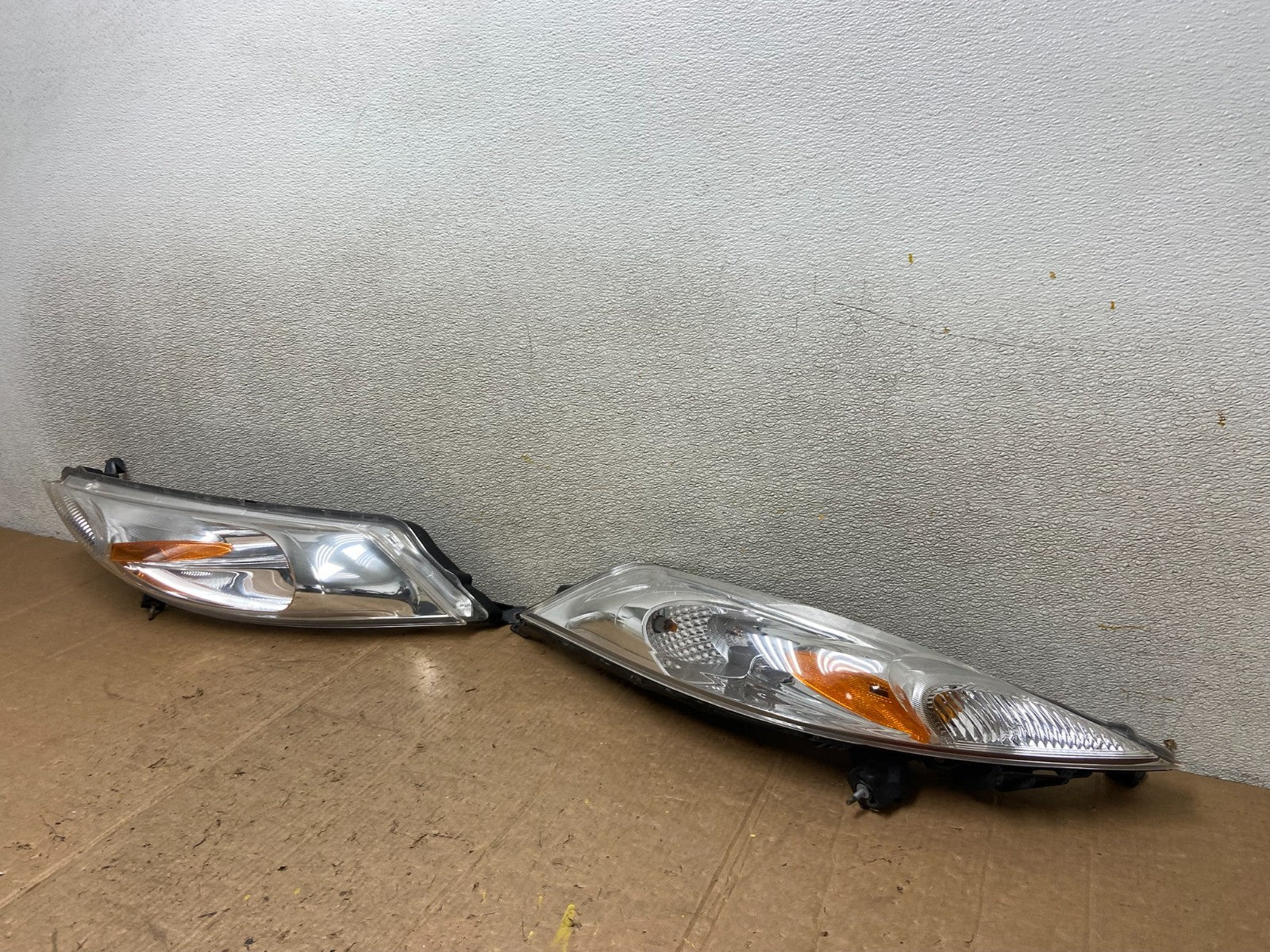 2011-2014 Nissan Juke Turn Signal Headlights Left+Right Halogen OEM AA3853 DW1