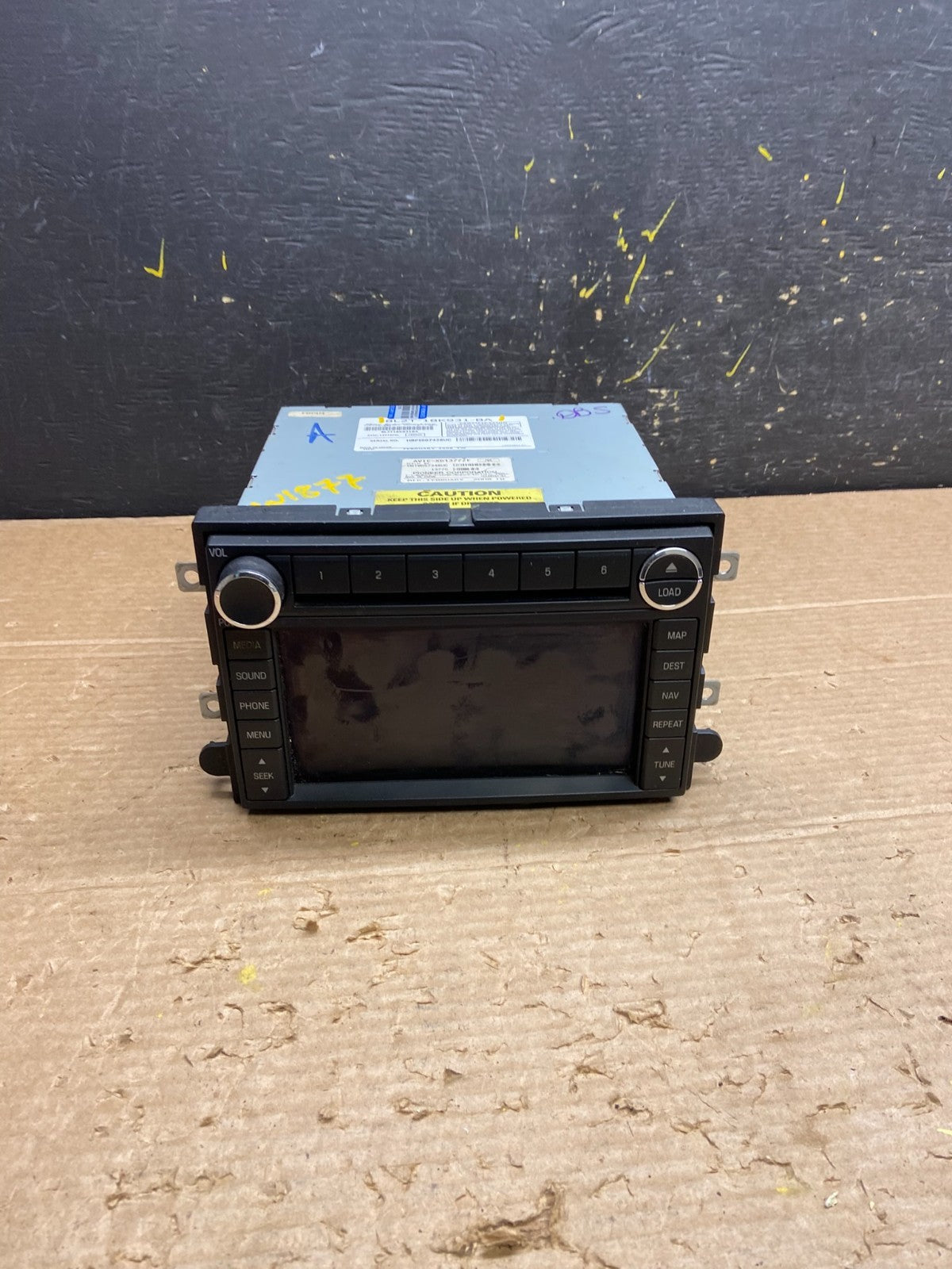 2008 - 2009 Ford Expedition Explorer Radio CD Player Screen Display OEM w1877 DG0