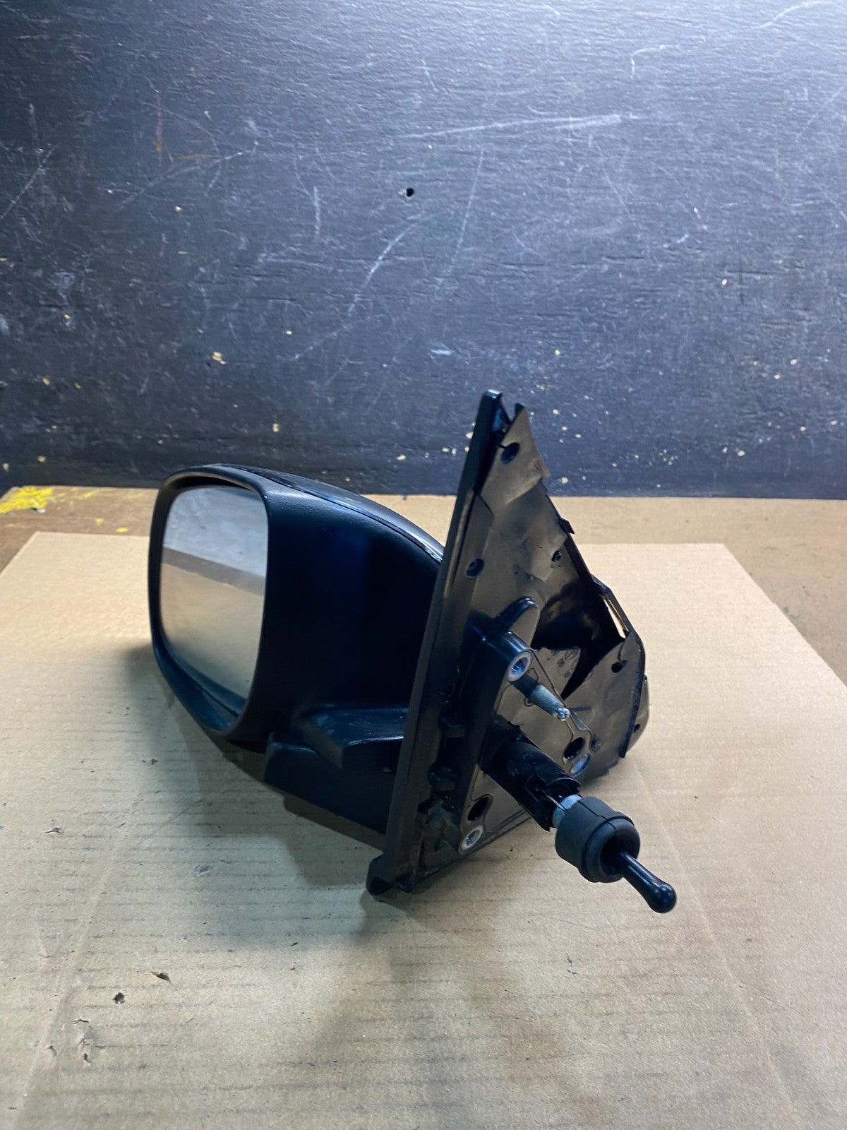 2010 to 2013 Kia Forte Sedan Left Driver LH View Door Mirror OEM Z2542 DG9