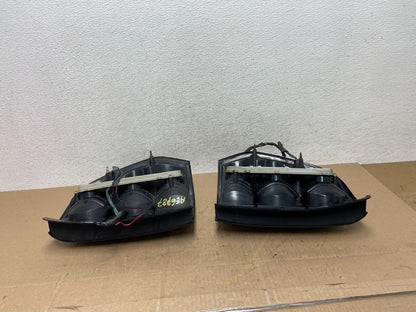 2002 to 2009 Chevrolet Trailblazer Left+Right Side Tail Lights AE6787 DW8