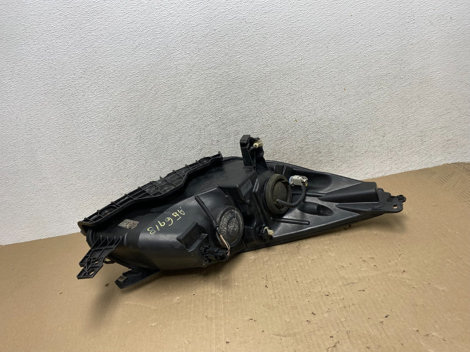 2013 - 2016 Ford Escape Headlight Left Driver Lh Side Halogen AG6918 DW6