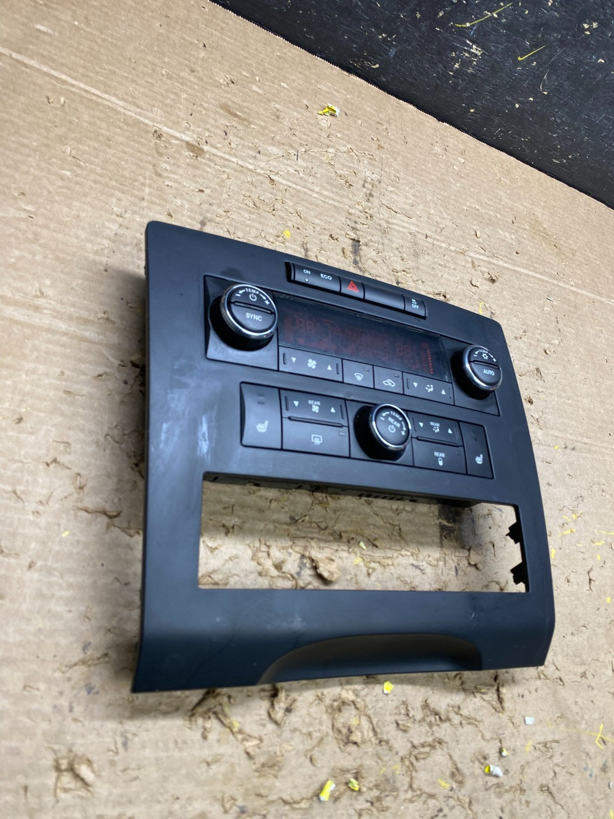 2009 to 2010 Volkswagen Routan Ac Heater Climate Control Temperature x1558 DG1